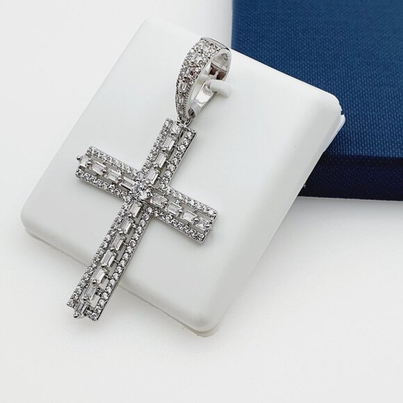 "925 Sterling Silver Plated CZ Pendant, INUS1BR190 - Picture 4 of 10